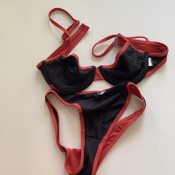 Thong bikini - Picture 2 of 9